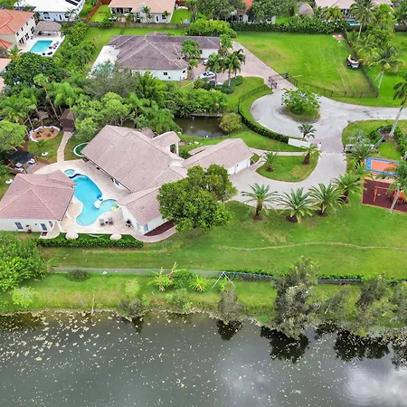 The Grand Luxe 8Br Villa W Pool And Basketball